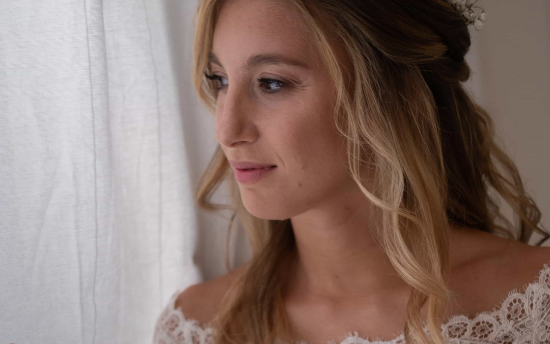 Acconciature sposa capelli lunghi: Prenota la tua acconciatura perfetta!
