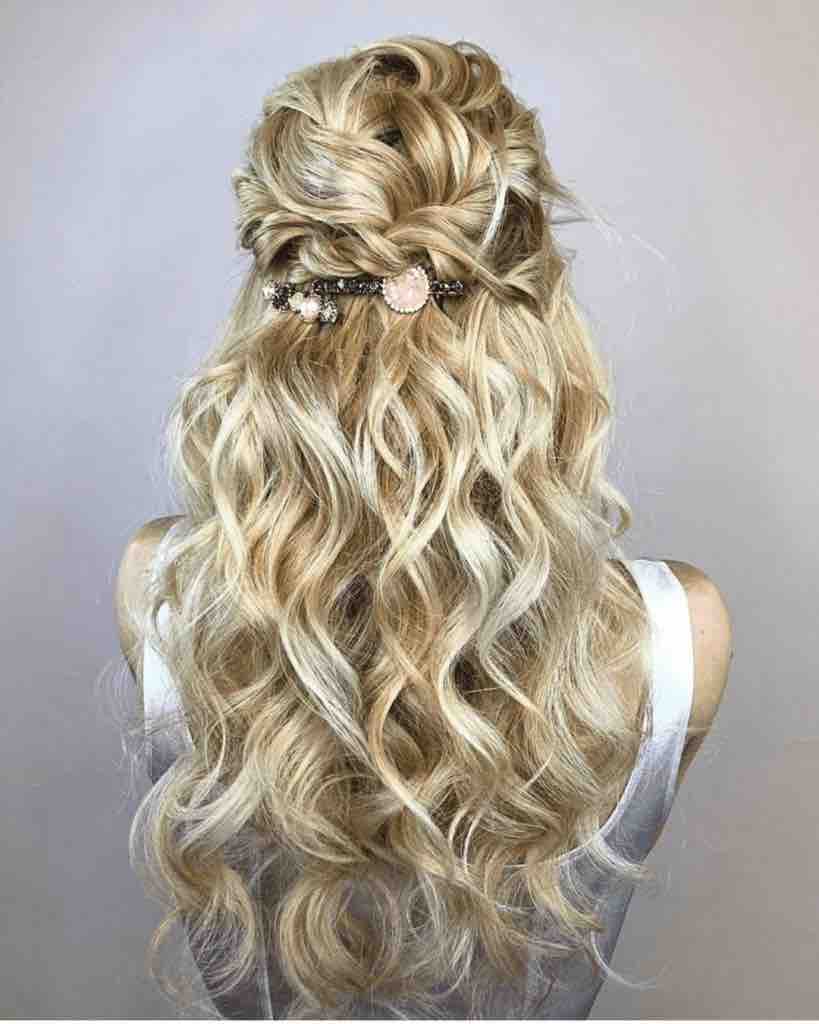 acconciatura sposa capelli sciolti eleganti