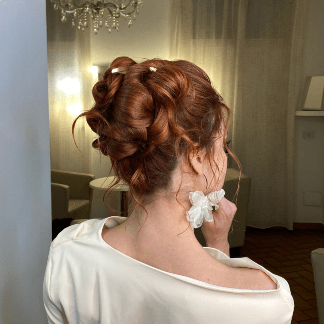 acconciatura-raccolto-alto-sposa acconciatura raccolto